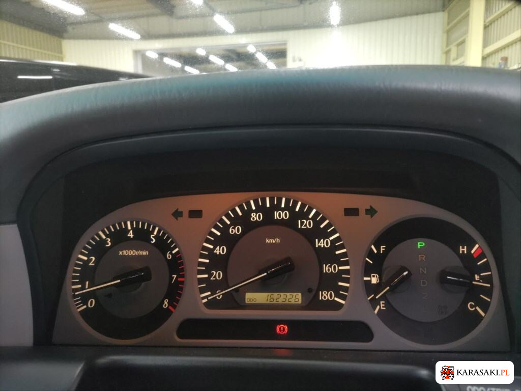Toyota Crown 2000 z aukcji japońskiej