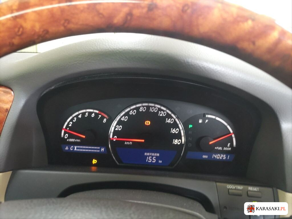 Toyota Crown 2004 z aukcji japońskiej