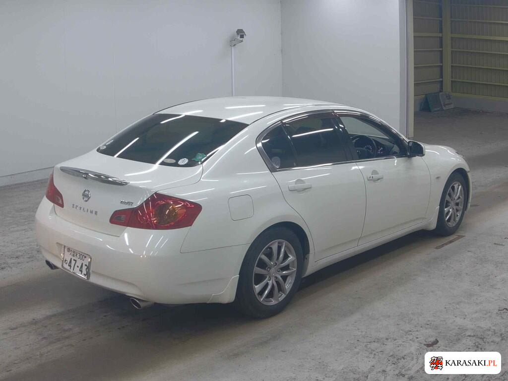 Nissan Skyline 2008 z aukcji japońskiej