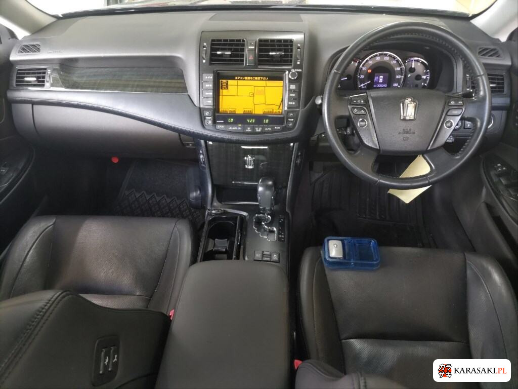 Toyota Crown 2009 z aukcji japońskiej