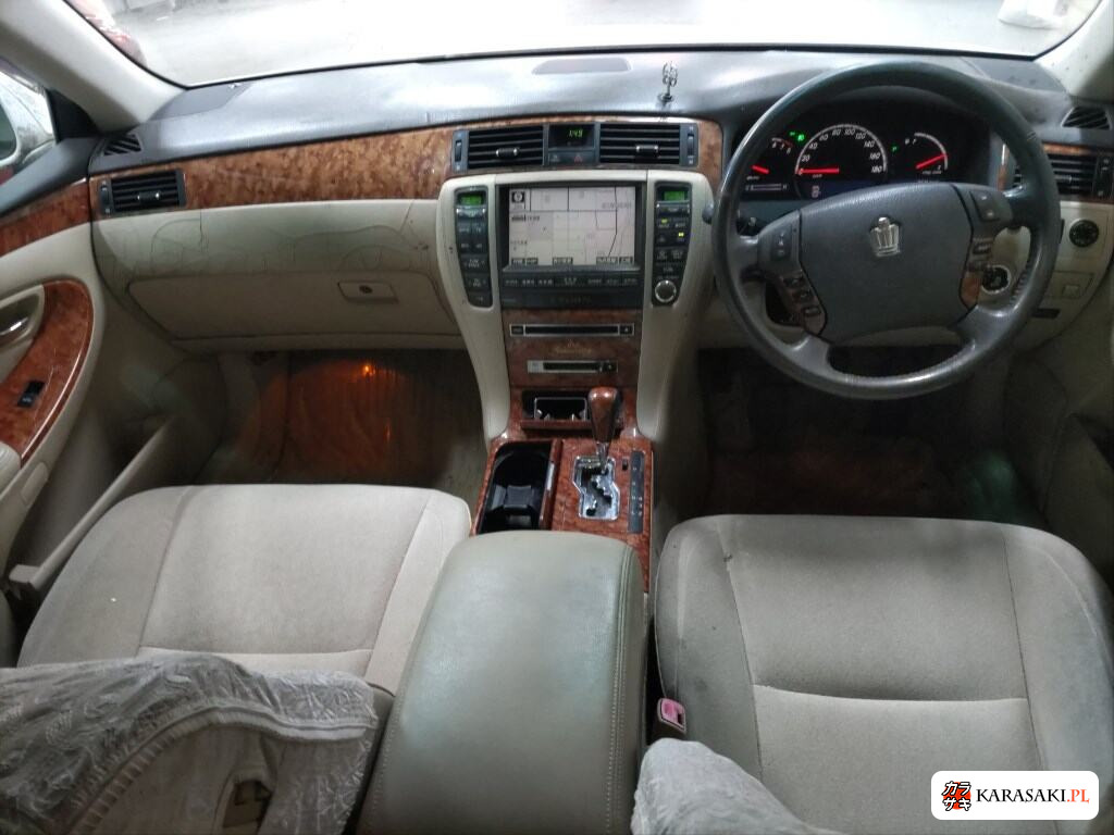 Toyota Crown 2005 z aukcji japońskiej