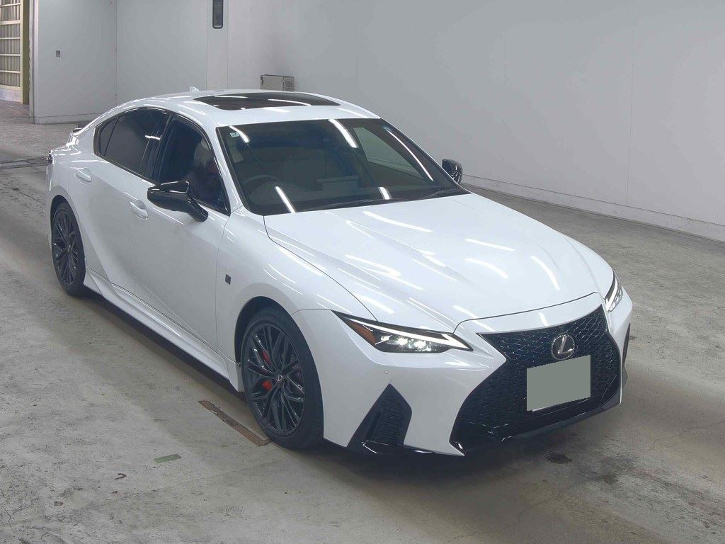 Lexus Is 2025 z aukcji japońskiej