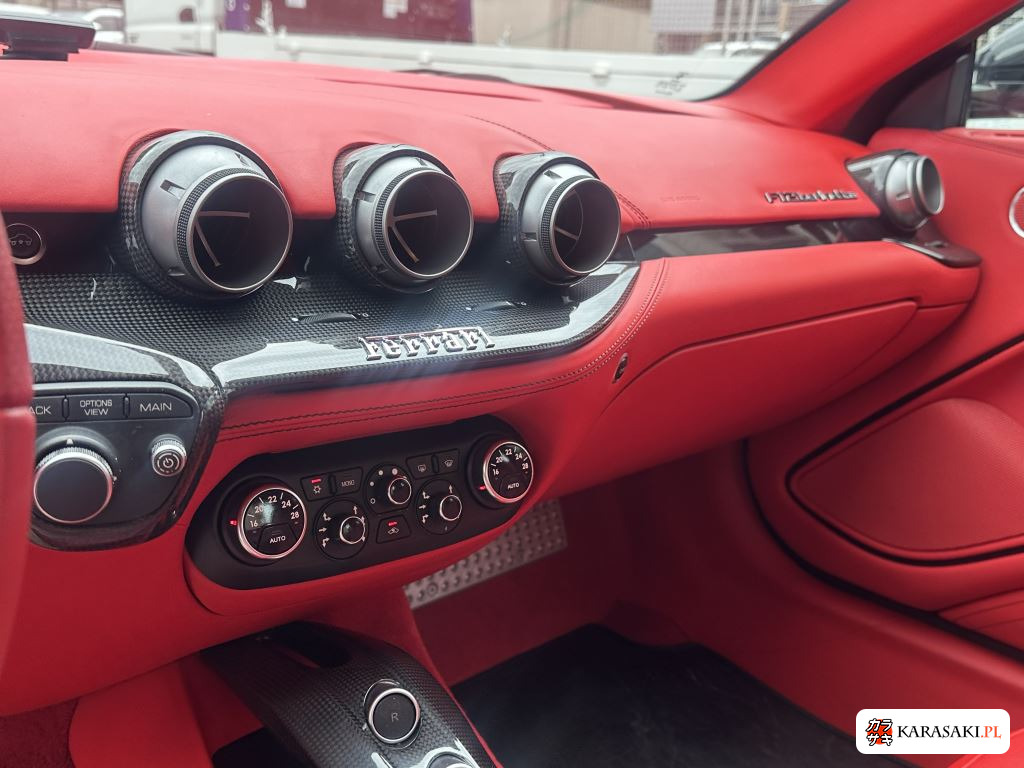 2016 Ferrari F12 Berlinetta 15