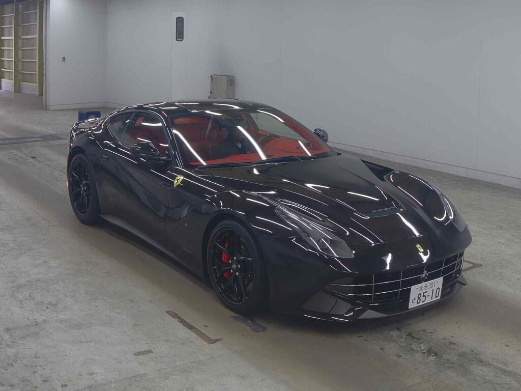 Ferrari F12 Berlinetta 2016 z aukcji japońskiej