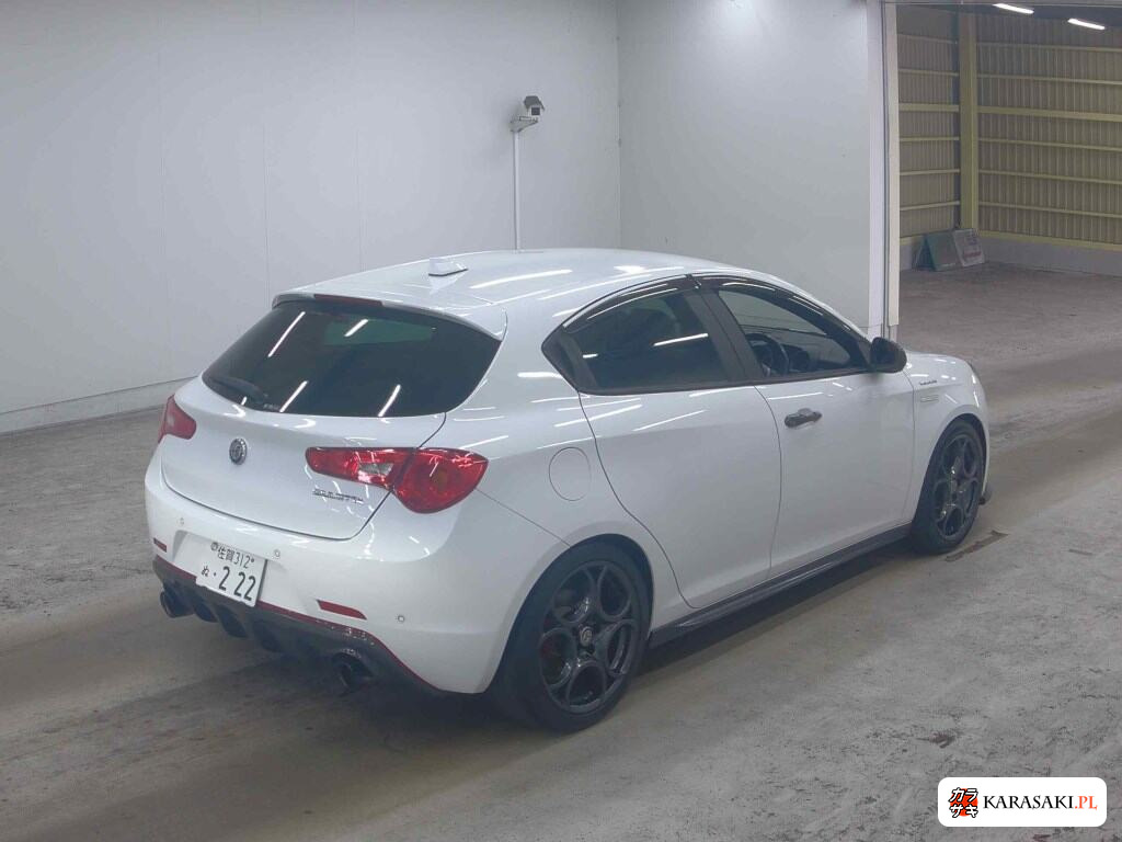 2017 Alfa Romeo Giulietta 5D Veloce 4