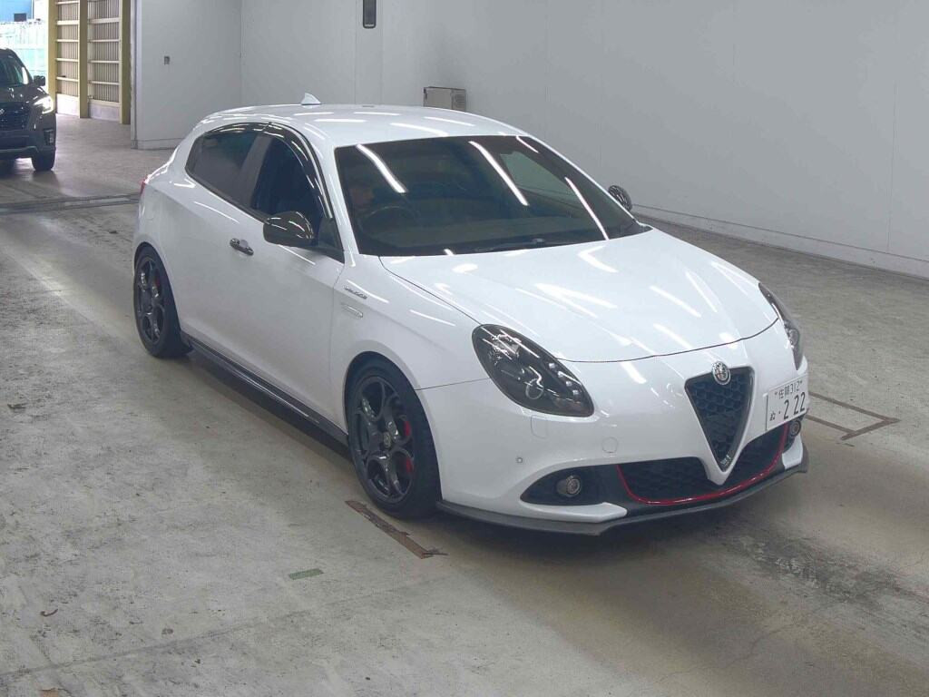 Alfa Romeo Giulietta 2017 z aukcji japońskiej