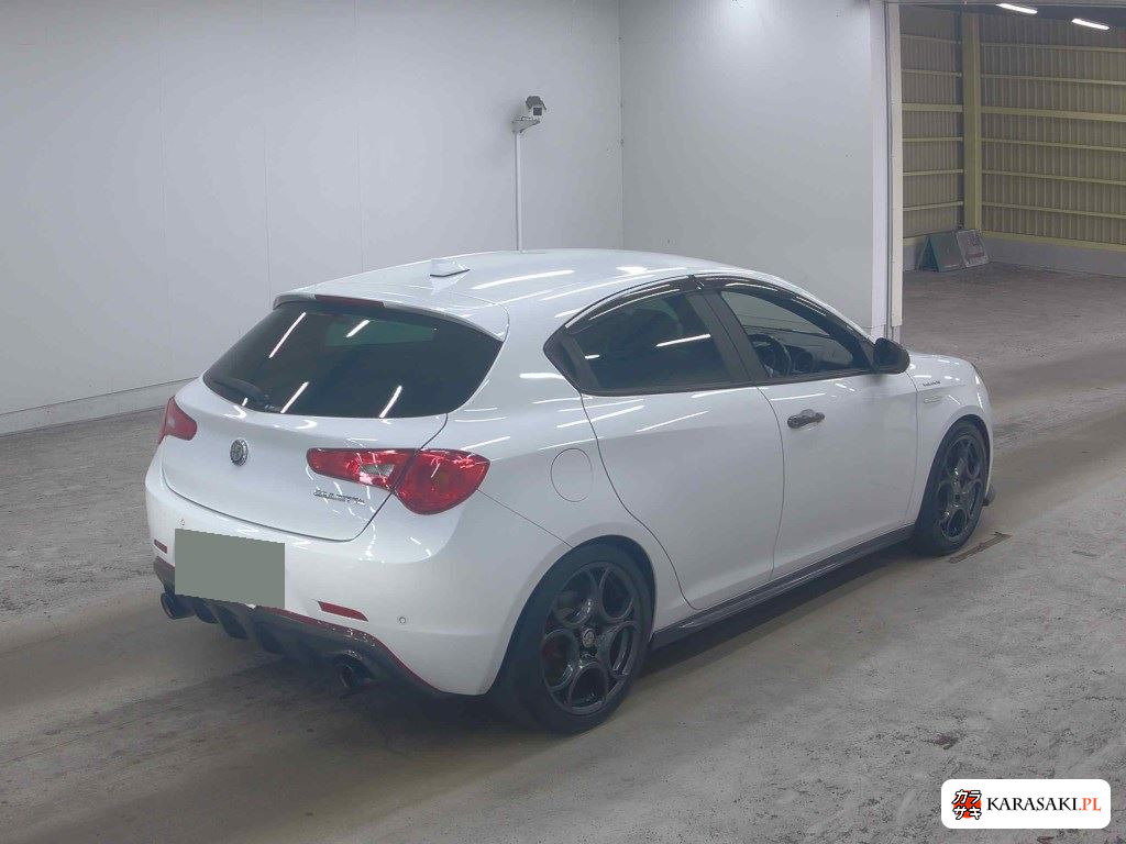 2017 Alfa Romeo Giulietta 5D Veloce 4