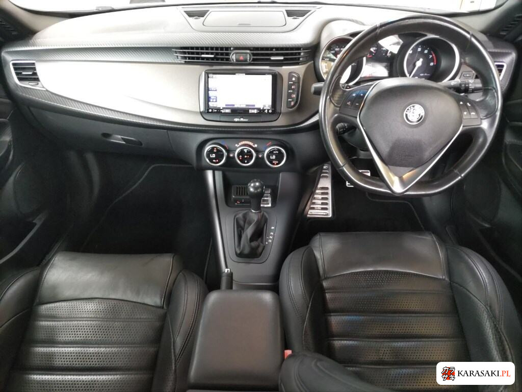 2017 Alfa Romeo Giulietta 5D Veloce 5