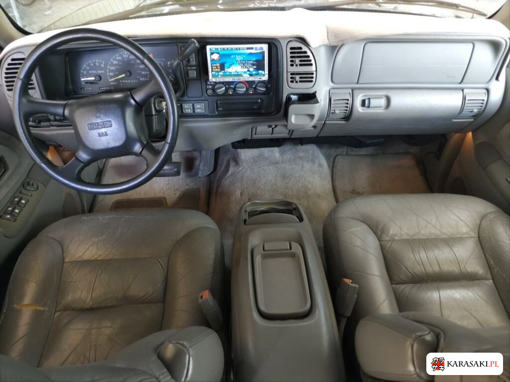 2002 GMC Yukon 5D 4WD SLT 5