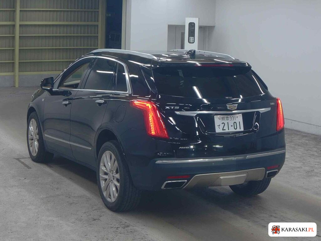 2020 Cadillac XT5 Crossover 4WD Platinum 2