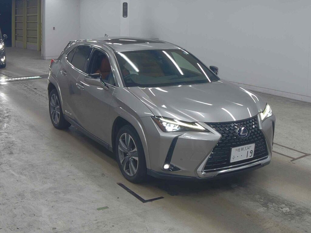 Lexus UX300E 2021 z aukcji japońskiej