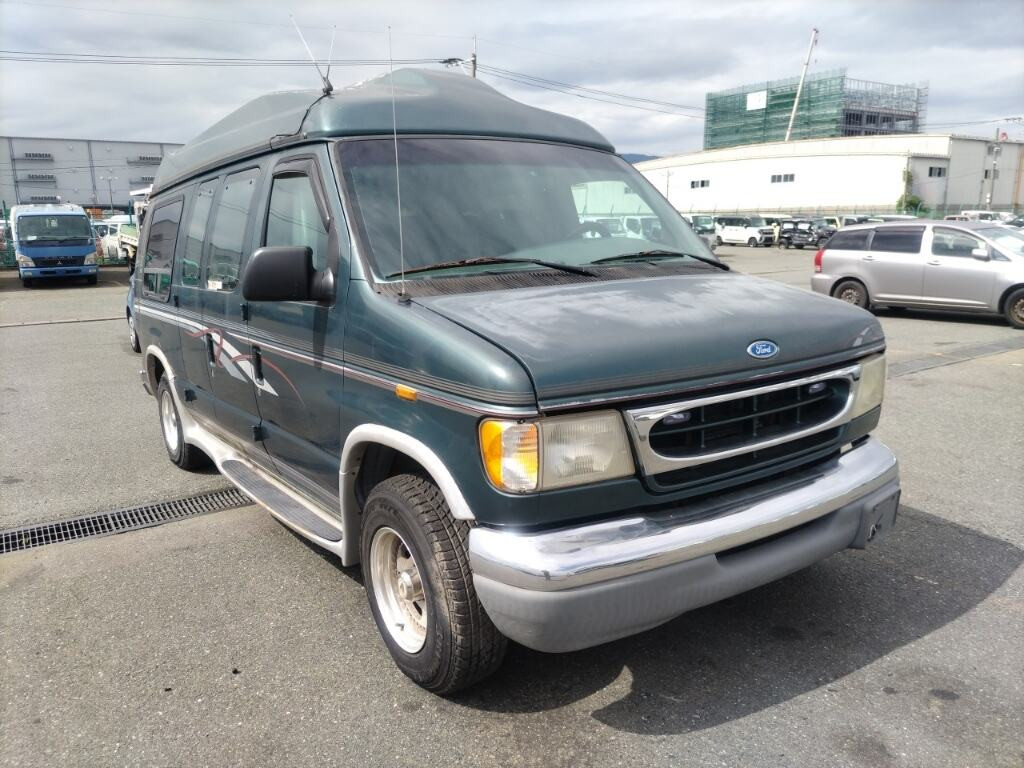 Ford Econoline 1997 z aukcji japońskiej