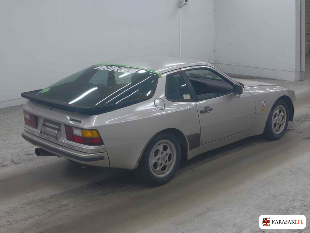 1986 Porsche 944 CP 4