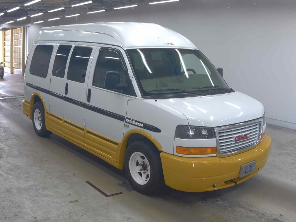 GMC Savana 2005 z aukcji japońskiej