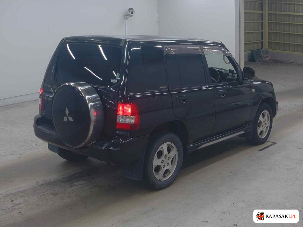 2004 Mitsubishi Pajero Io 5D 4WD 4
