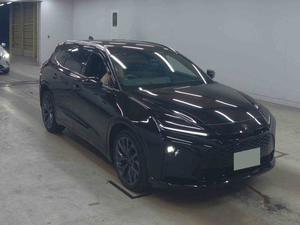 Toyota Crown Estate 2025 z aukcji japońskiej