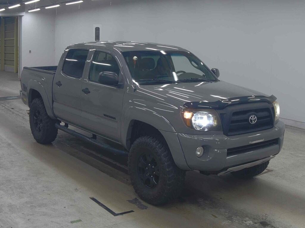 America Toyota Tacoma 2011 z aukcji japońskiej