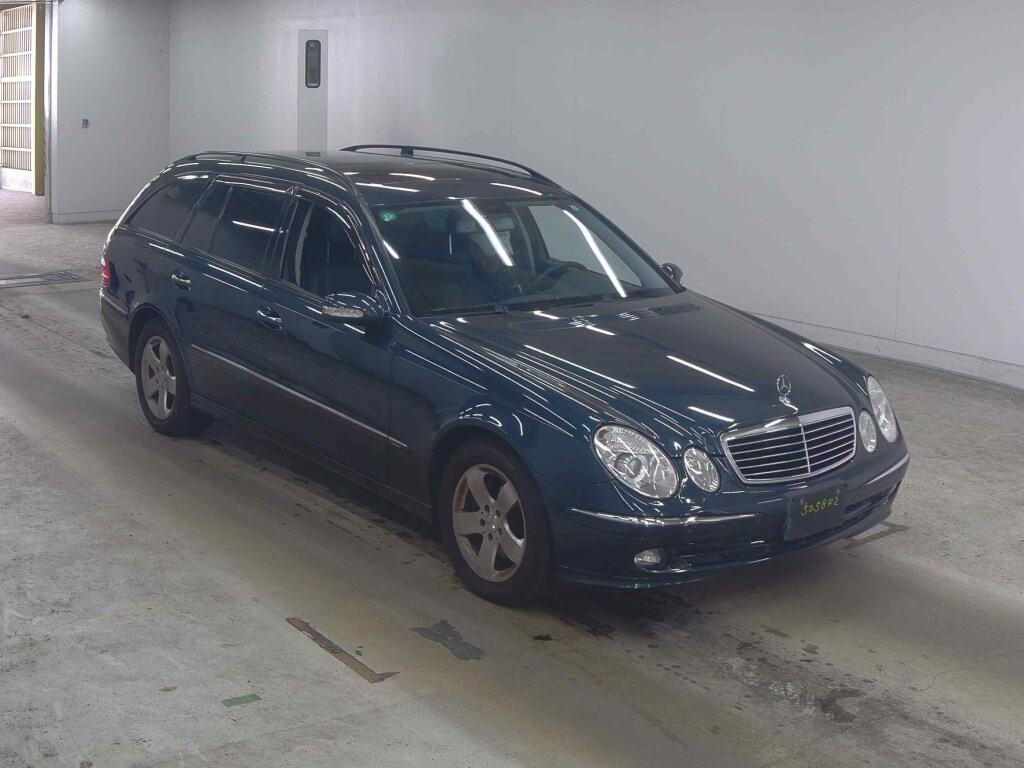 Mercedes-Benz E-Class Stationwagon 2005 z aukcji japońskiej