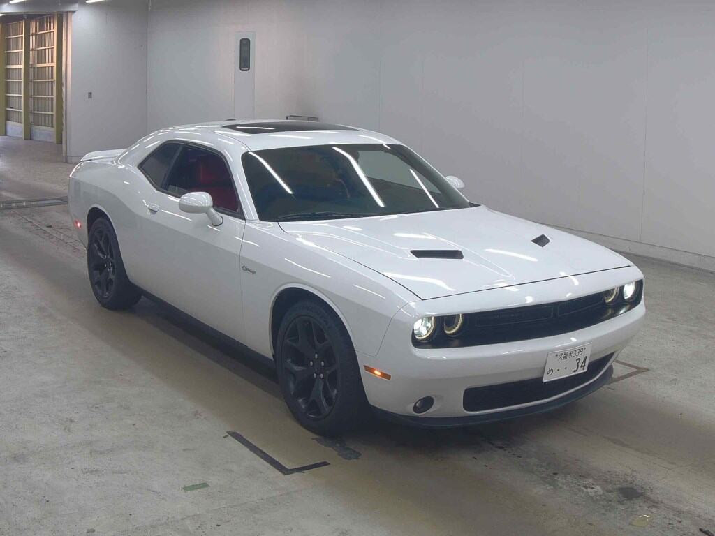 Dodge Challenger 2016 z aukcji japońskiej