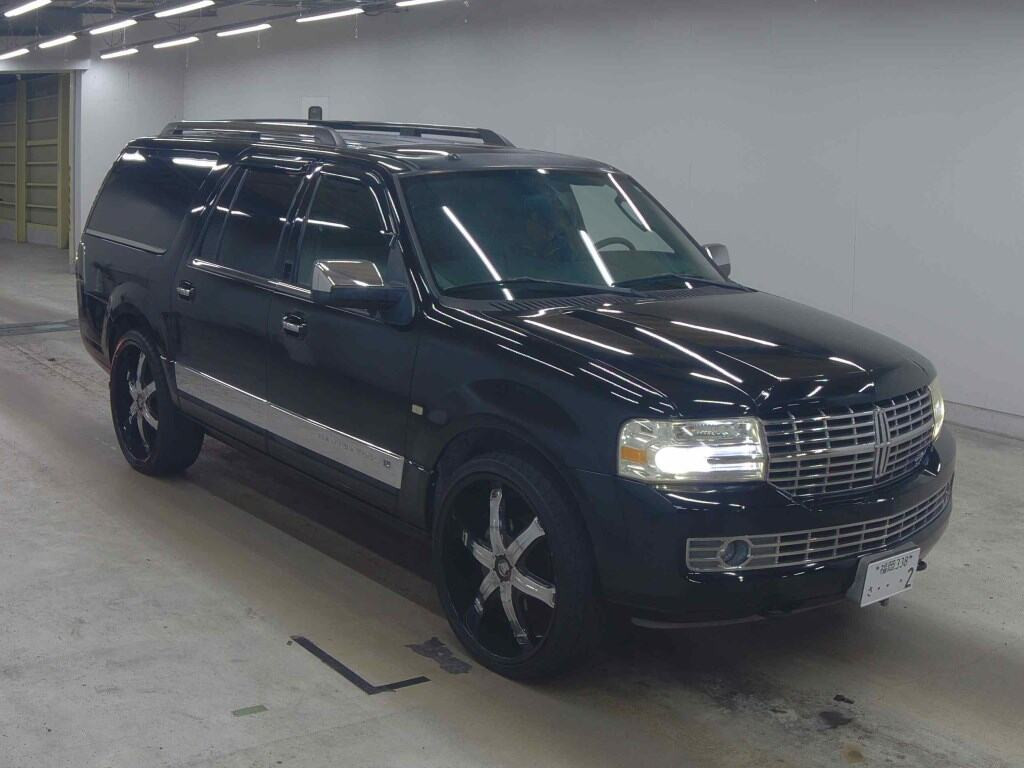 Lincoln Navigator 2010 z aukcji japońskiej