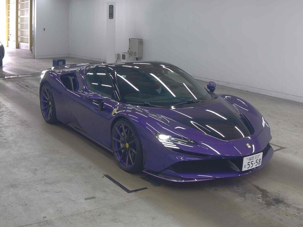 Ferrari SF90 Spider 2023 z aukcji japońskiej