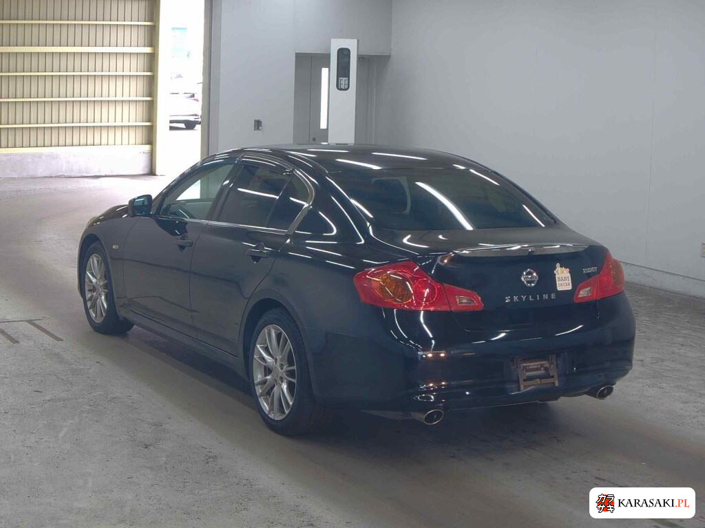 Nissan Skyline 2014 z aukcji japońskiej