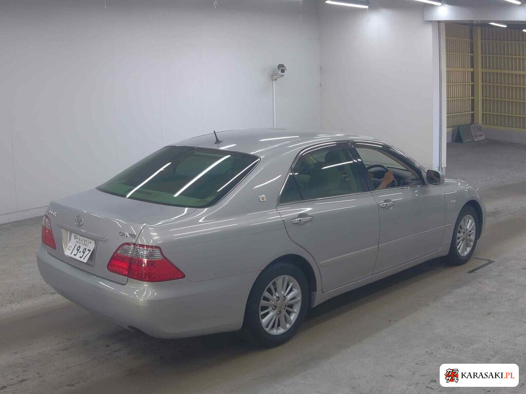 Toyota Crown 2006 z aukcji japońskiej