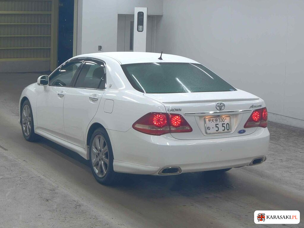 Toyota Crown 2008 z aukcji japońskiej