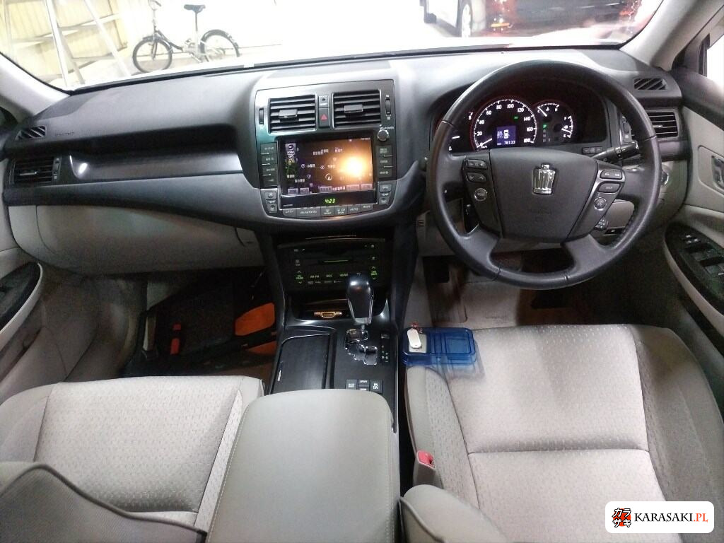 Toyota Crown 2008 z aukcji japońskiej