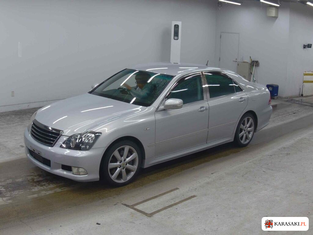 Toyota Crown 2005 z aukcji japońskiej
