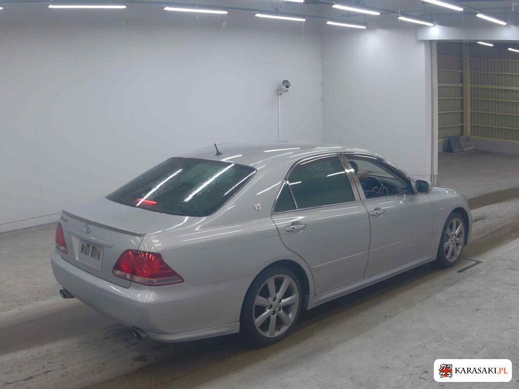 Toyota Crown 2005 z aukcji japońskiej