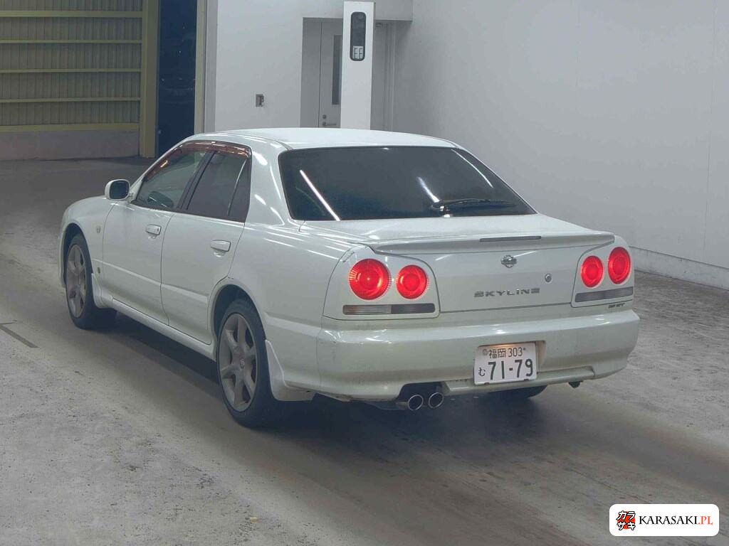 Nissan Skyline 2001 z aukcji japońskiej