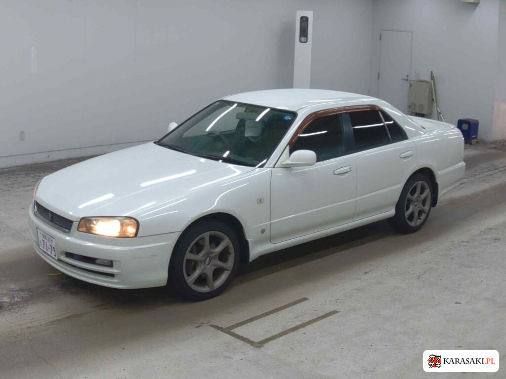 Nissan Skyline 2001 z aukcji japońskiej