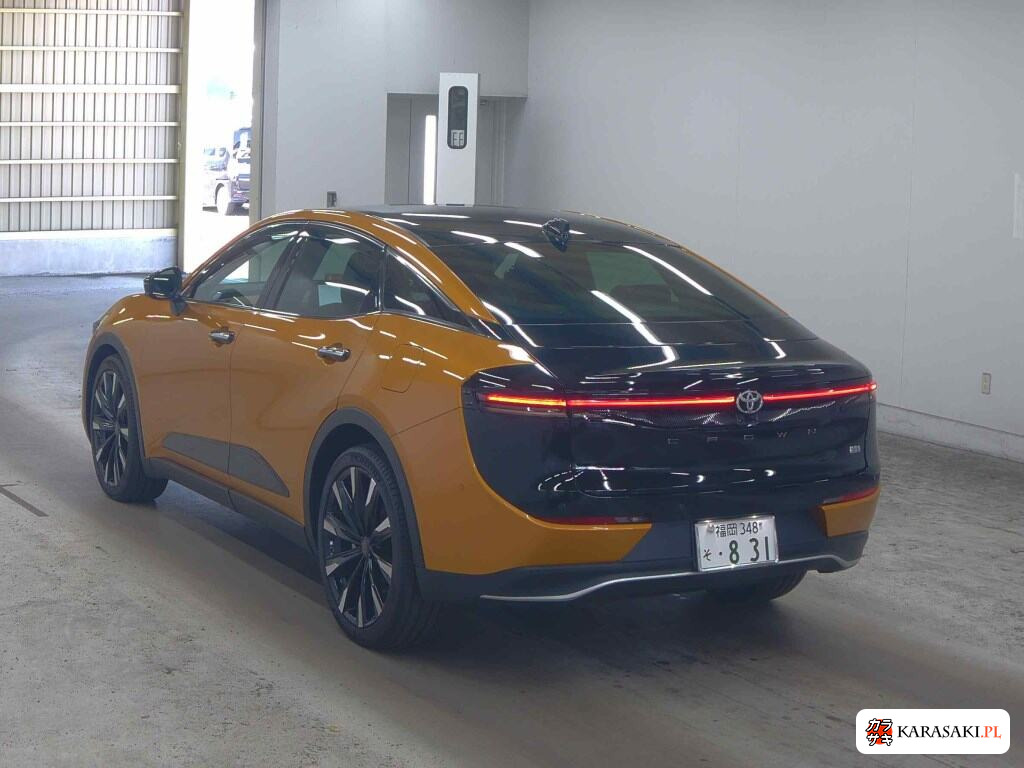 Toyota Crown Crossover 2022 z aukcji japońskiej