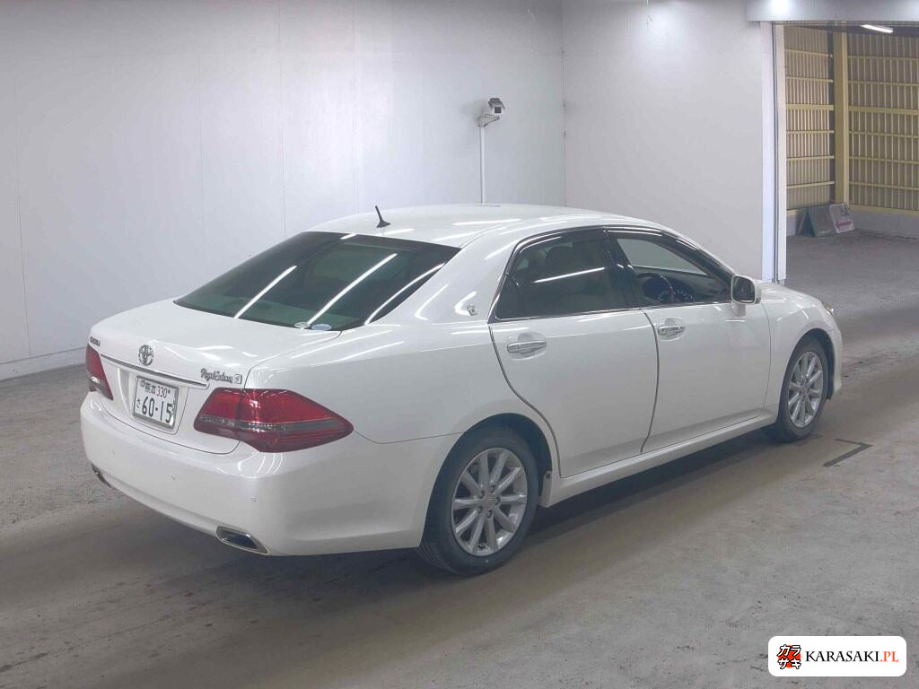 Toyota Crown 2008 z aukcji japońskiej