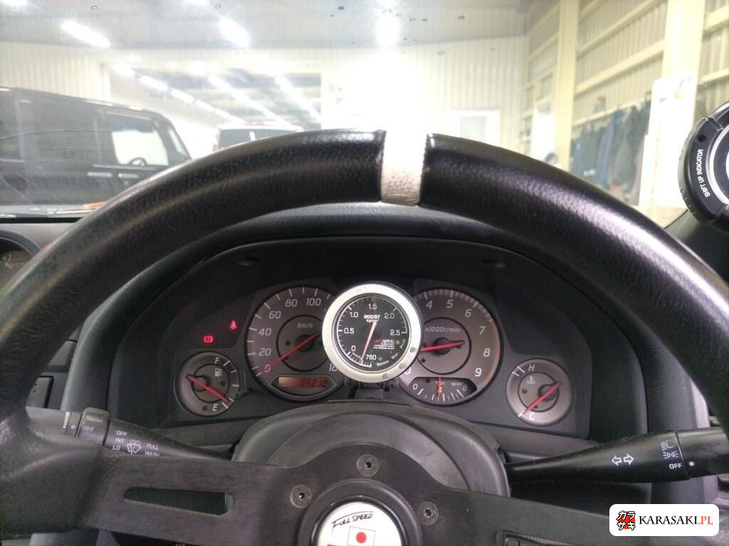 Nissan Skyline 1998 z aukcji japońskiej