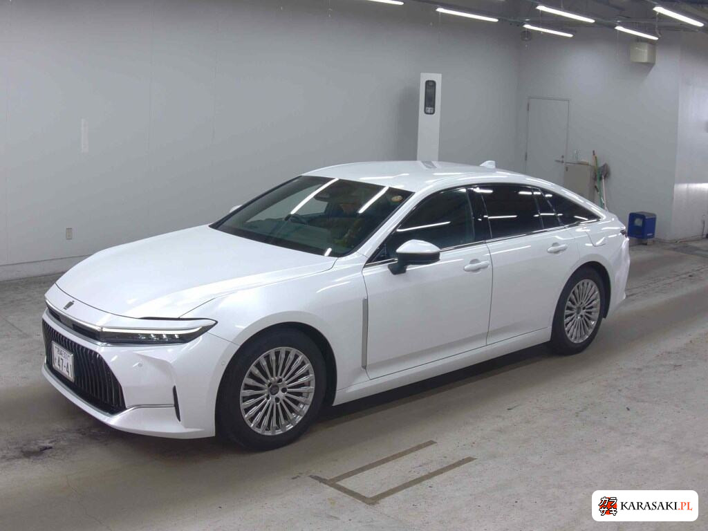 Toyota Crown 2024 z aukcji japońskiej