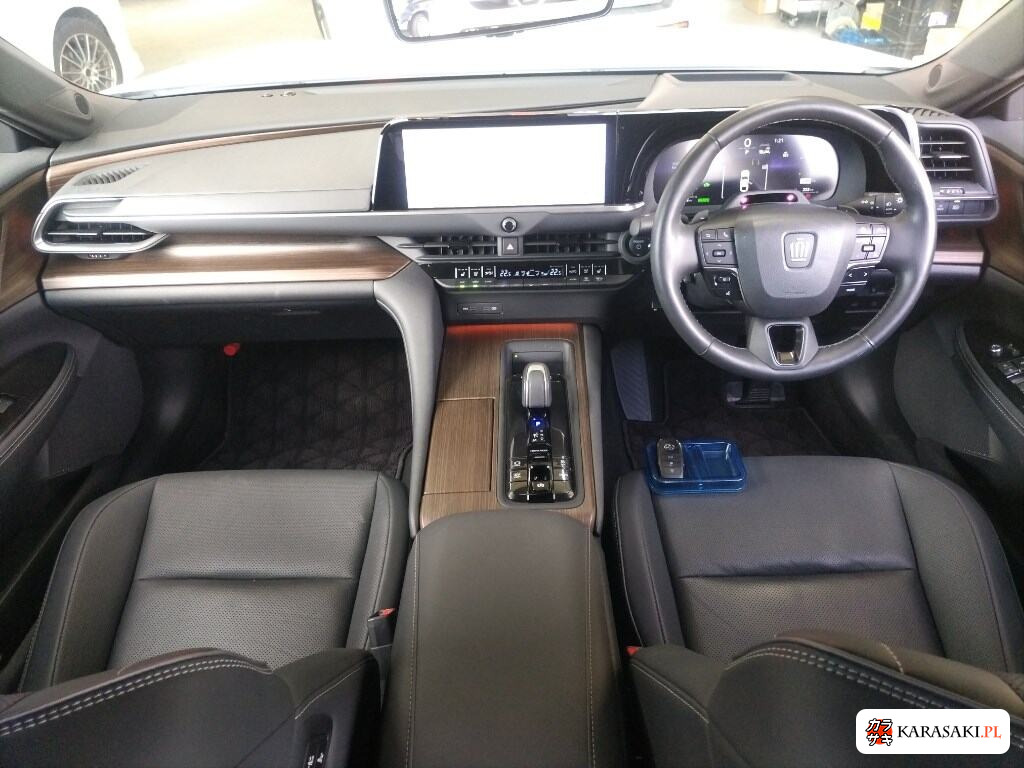 Toyota Crown 2024 z aukcji japońskiej