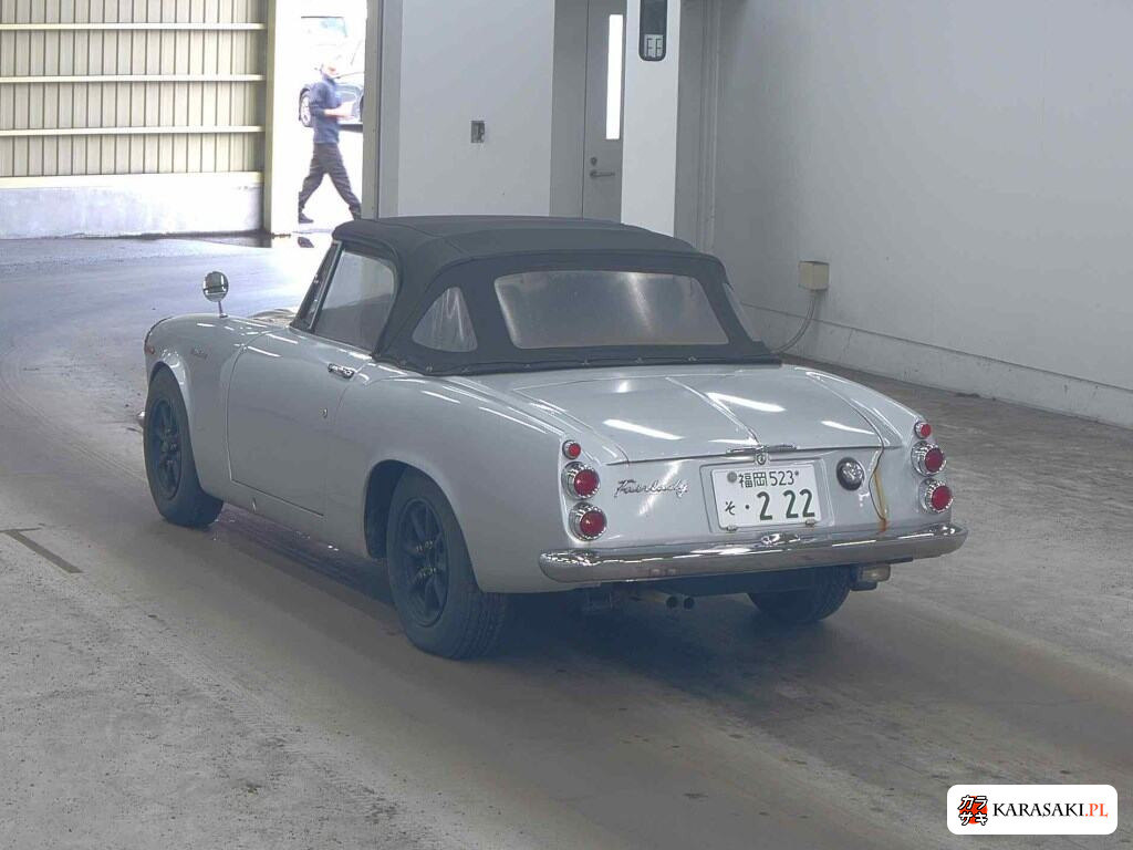 Nissan Datsun Fairlady 1966 z aukcji japońskiej
