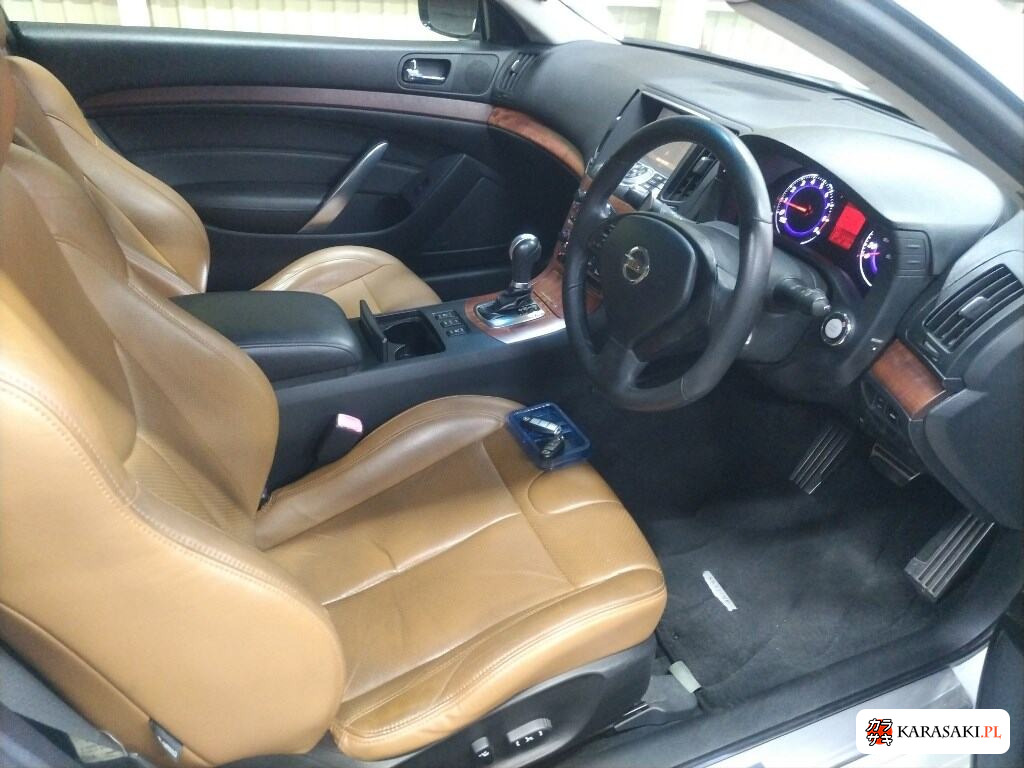 Nissan Skyline 2008 z aukcji japońskiej