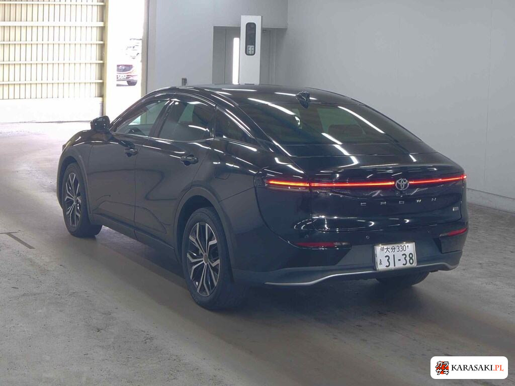 Toyota Crown Crossover 2023 z aukcji japońskiej