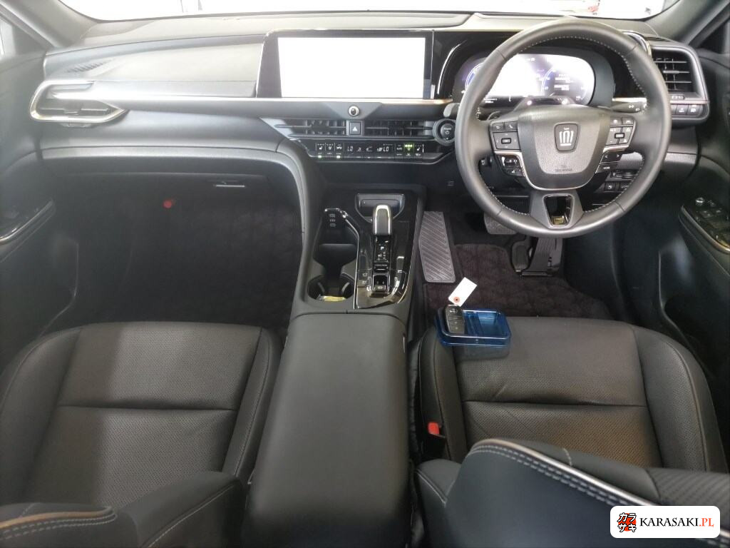 Toyota Crown Estate 2025 z aukcji japońskiej