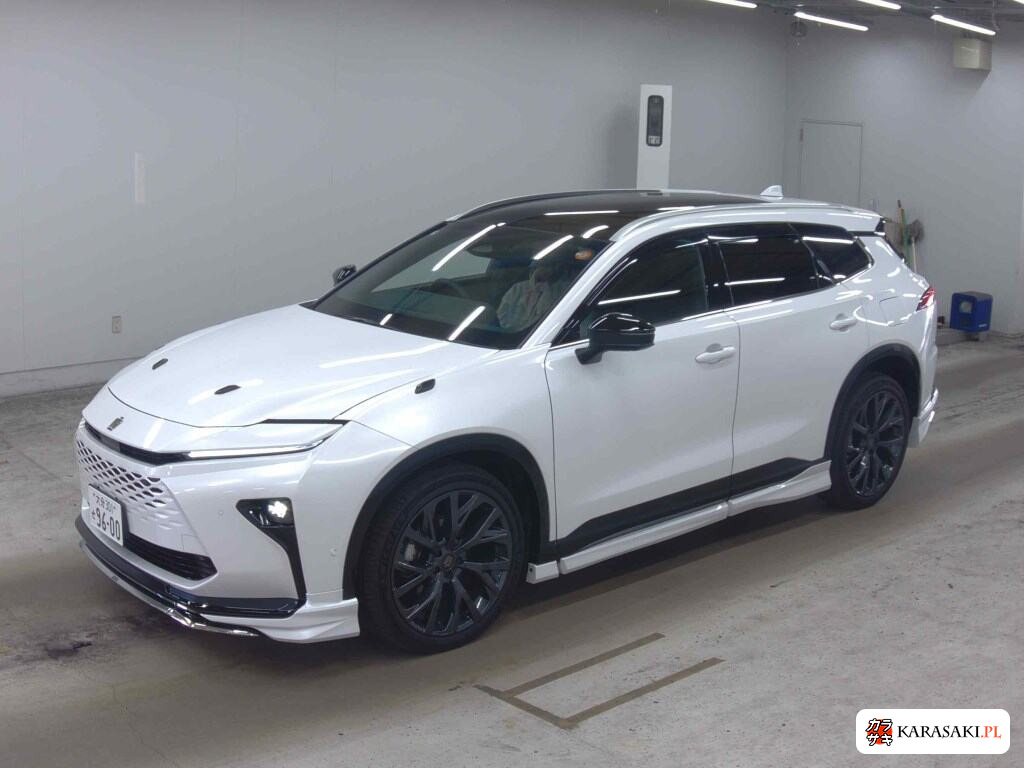 Toyota Crown Estate 2025 z aukcji japońskiej