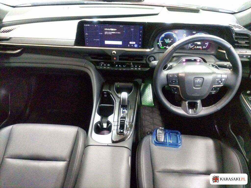 Toyota Crown Estate 2025 z aukcji japońskiej