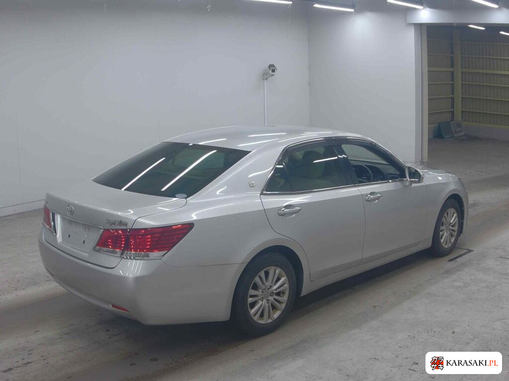 Toyota Crown 2013 z aukcji japońskiej