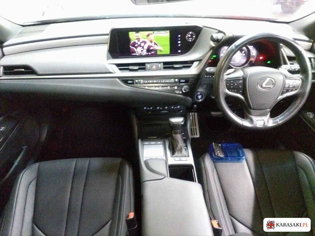 Lexus Es 2019 z aukcji japońskiej
