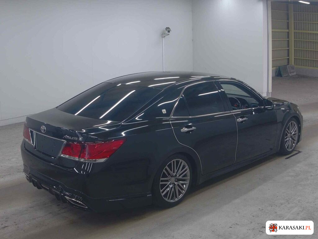 Toyota Crown 2013 z aukcji japońskiej