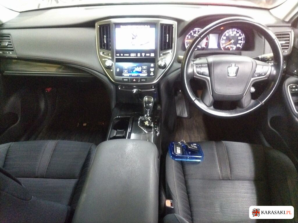 Toyota Crown 2013 z aukcji japońskiej