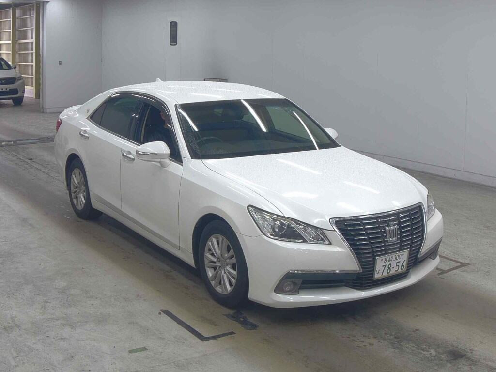 Toyota Crown 2013 z aukcji japońskiej