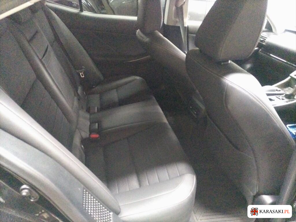 Lexus Is 2015 z aukcji japońskiej